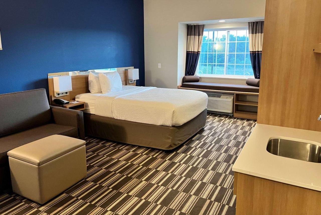 Microtel Inn & Suites By Wyndham Fountain Fort Carson Eksteriør billede