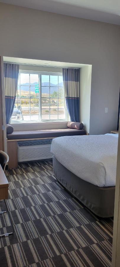 Microtel Inn & Suites By Wyndham Fountain Fort Carson Eksteriør billede