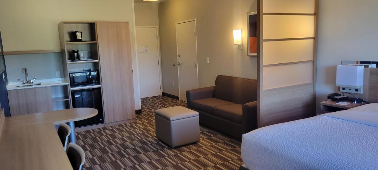 Microtel Inn & Suites By Wyndham Fountain Fort Carson Eksteriør billede
