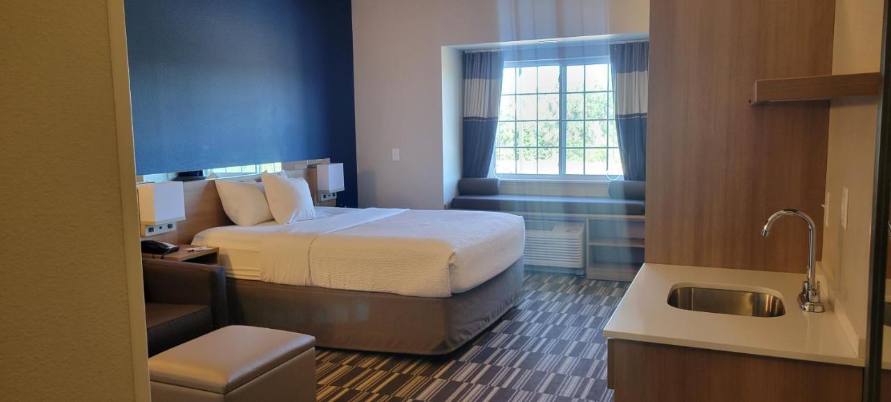 Microtel Inn & Suites By Wyndham Fountain Fort Carson Eksteriør billede