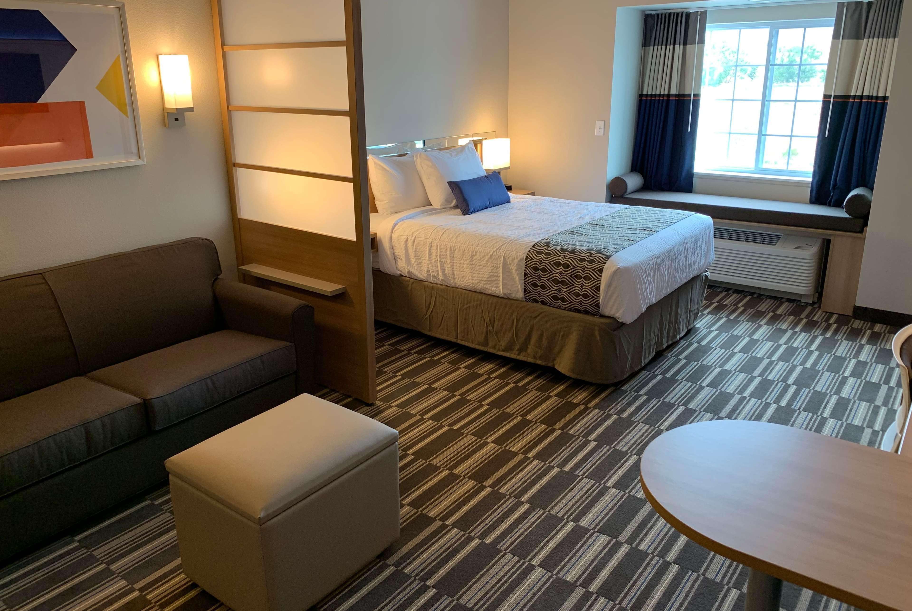Microtel Inn & Suites By Wyndham Fountain Fort Carson Eksteriør billede